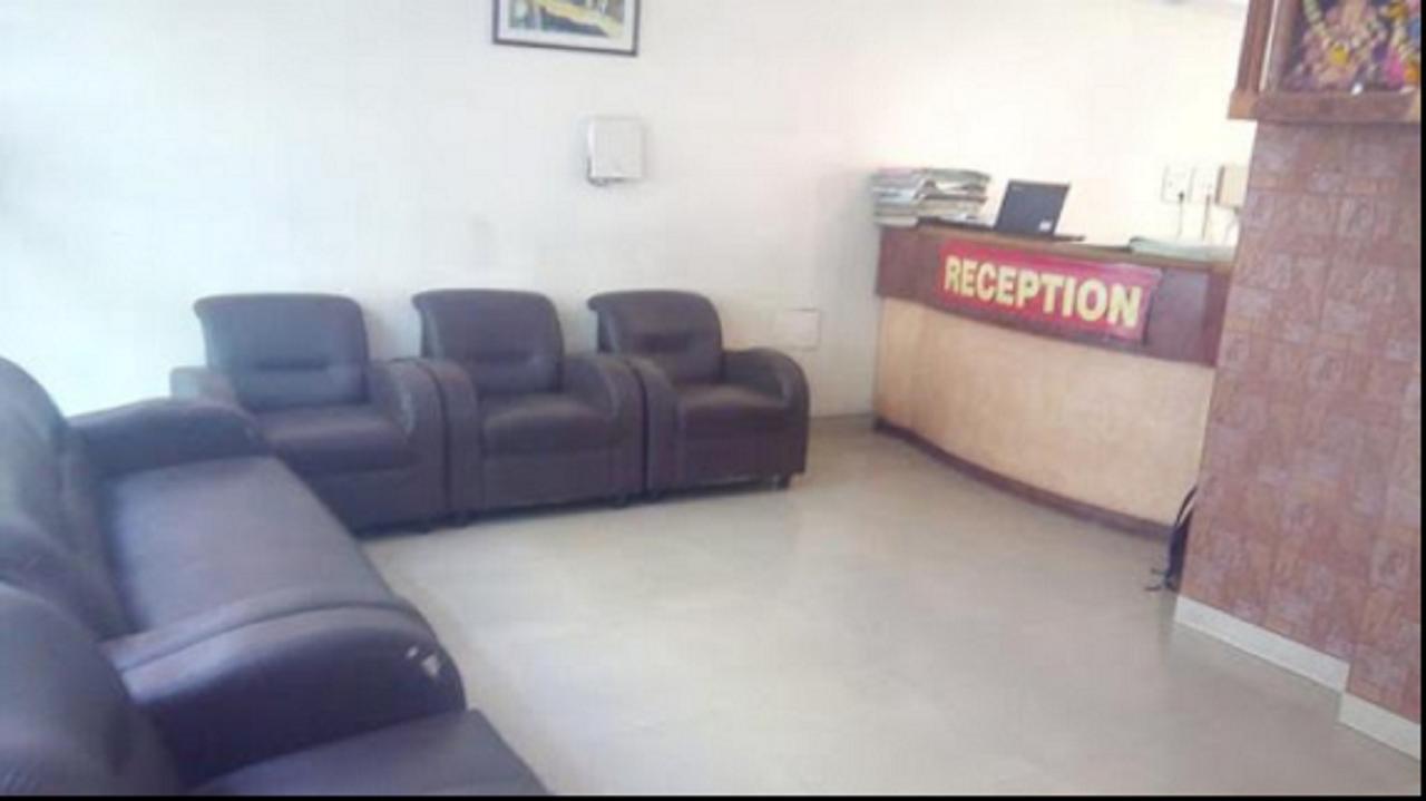 פונה Hotel Rajdeep מראה חיצוני תמונה