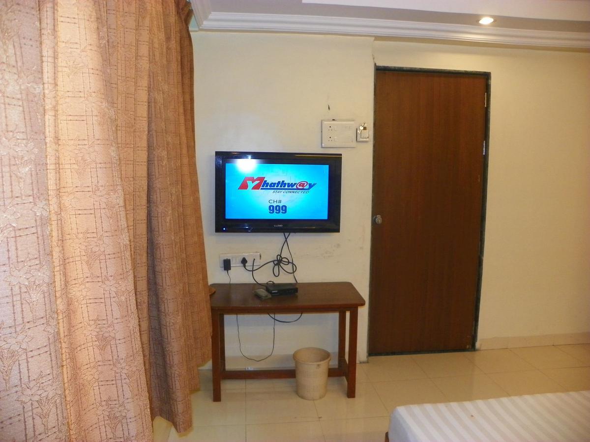 פונה Hotel Rajdeep מראה חיצוני תמונה