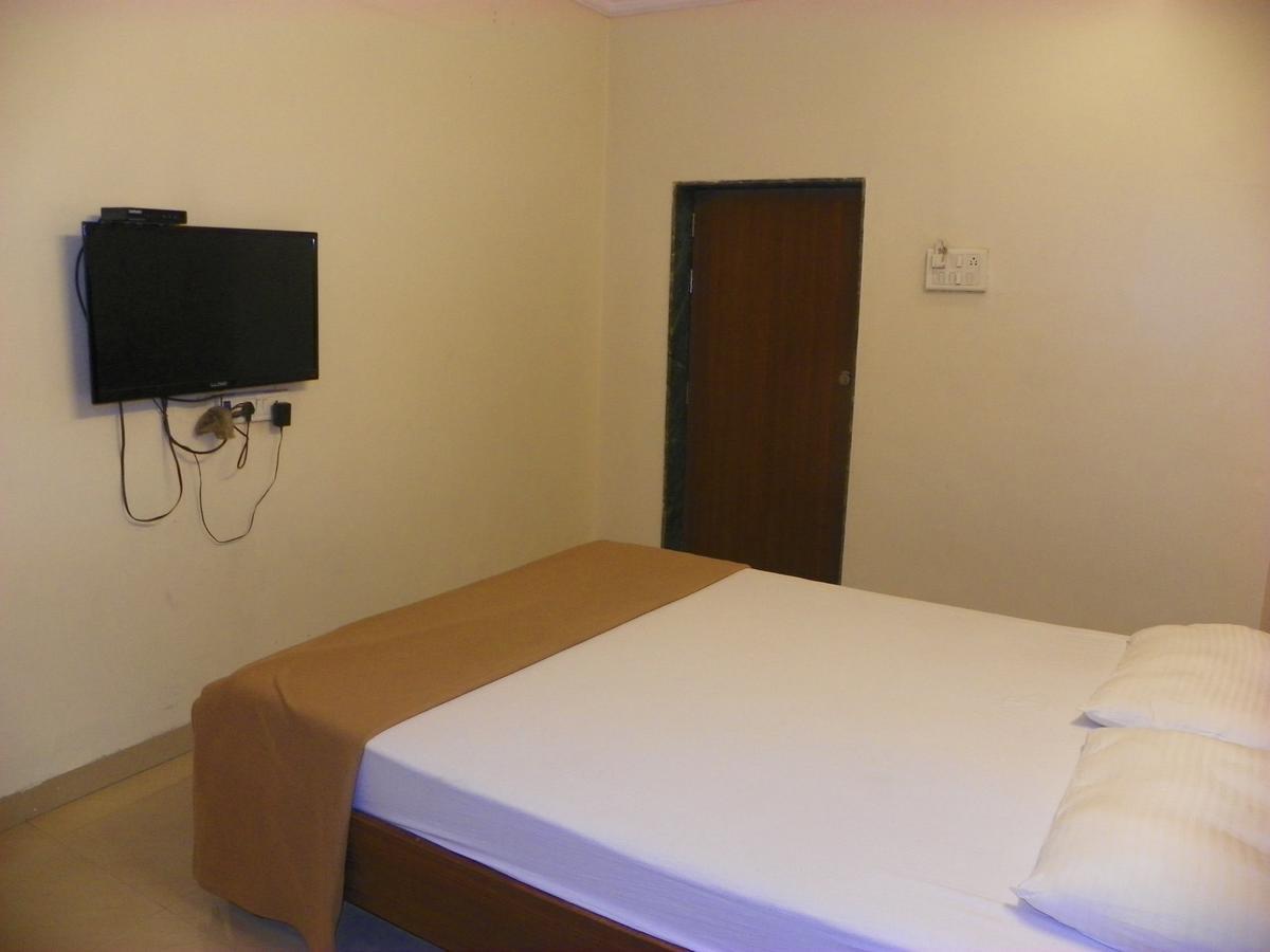 פונה Hotel Rajdeep מראה חיצוני תמונה
